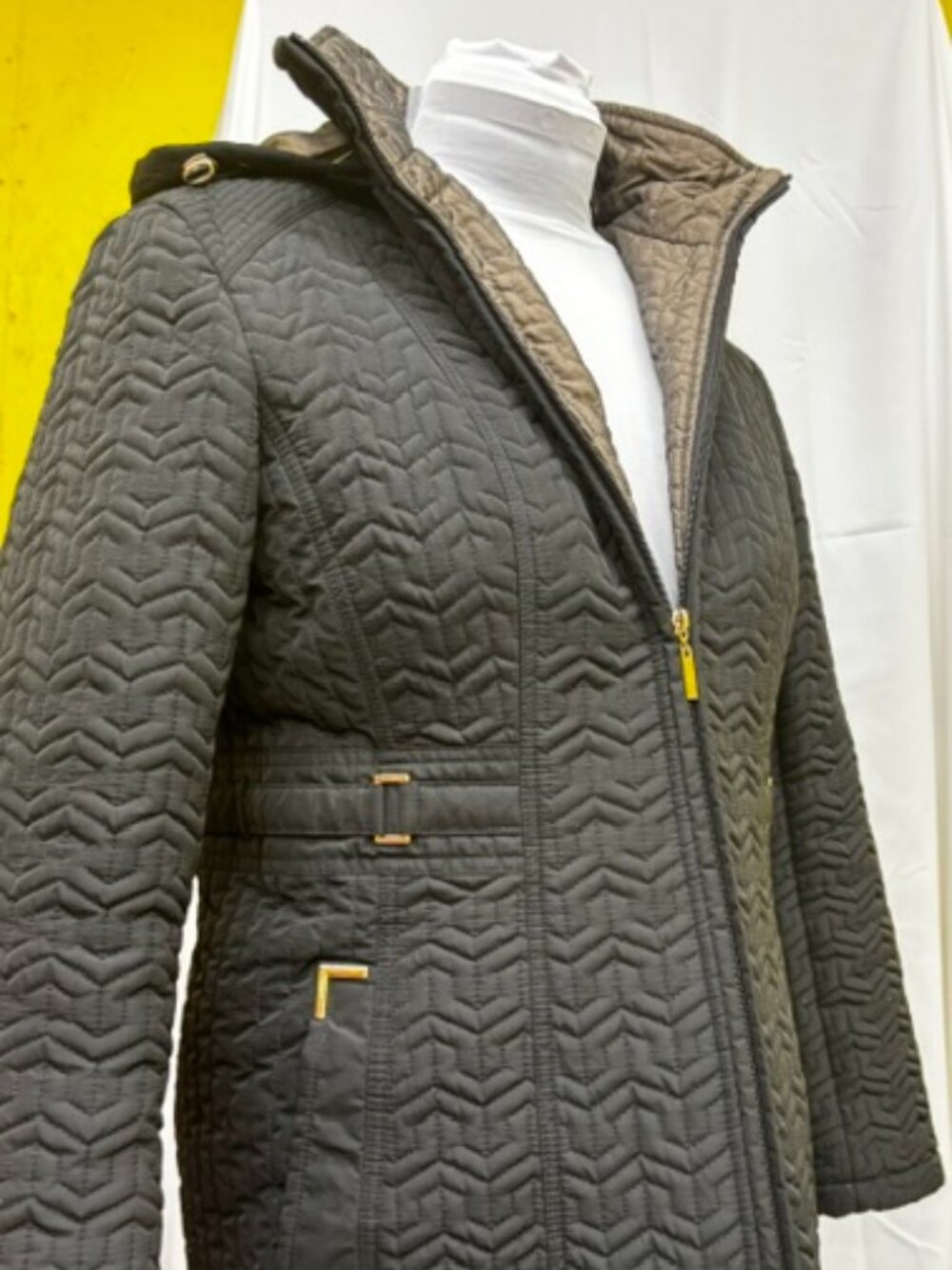 Gallery New York Chevron Quilted Hooded Walker Jacket - Black / Bronze, Size L